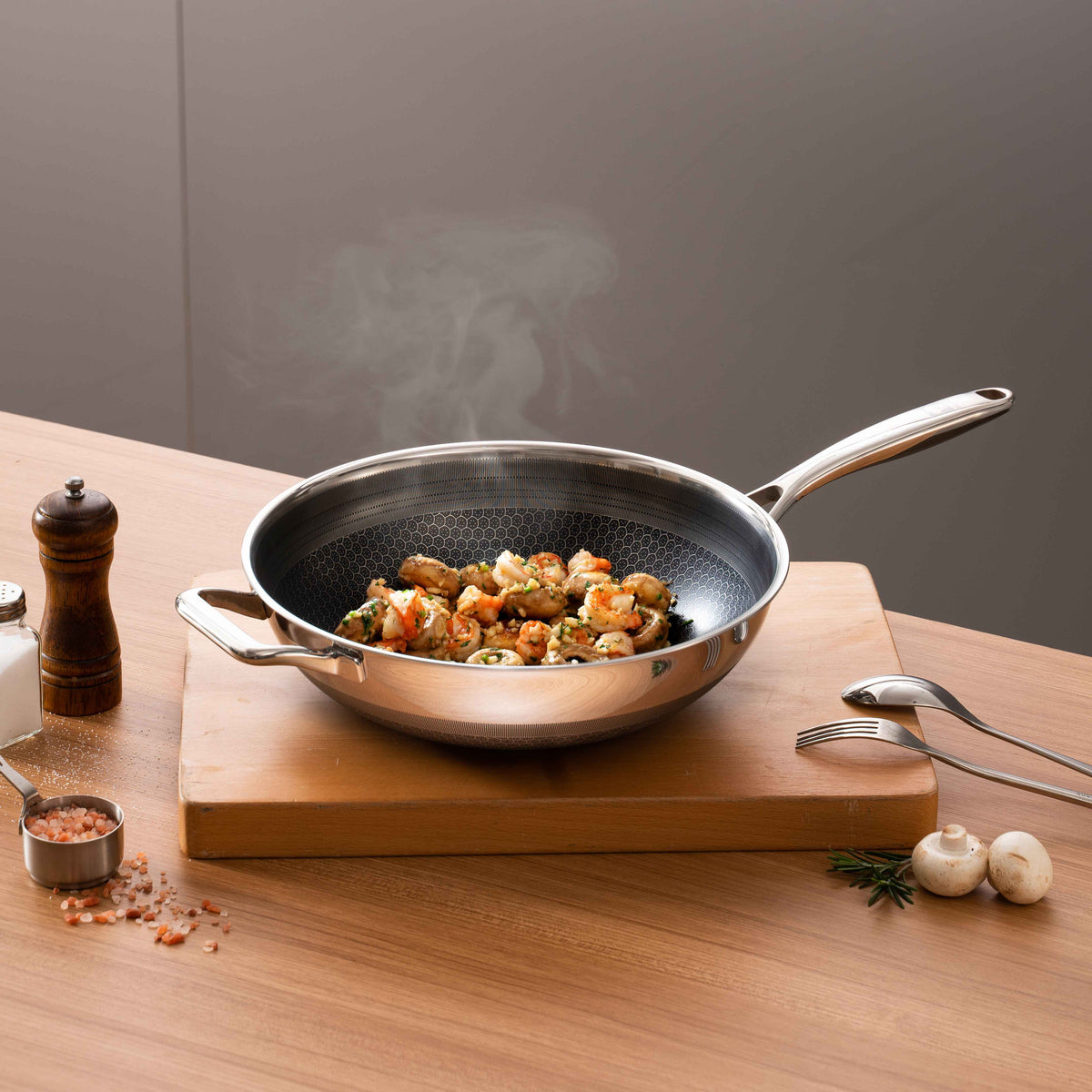 12" Hybrid Wok with Lid